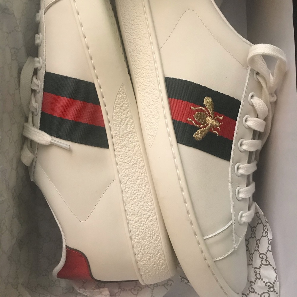 Gucci women’s ace embroidered shoes